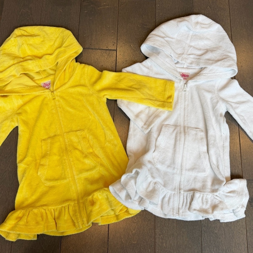 Designer From Denny’s! Circo Bright Yellow & White Hooded Zip-Up Terry Tunic